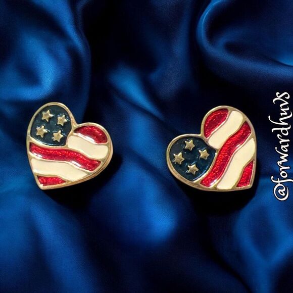 Avon American Flag Heart Stud Earrings - Picture 1 of 8